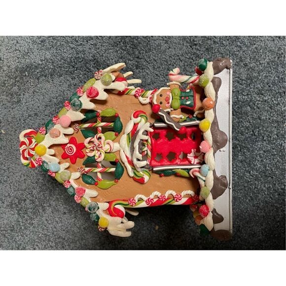 Kurt Adler 8 5/8-Inch Claydough and Metal Candy House with C7 UL Lighted - Picture 3 of 8